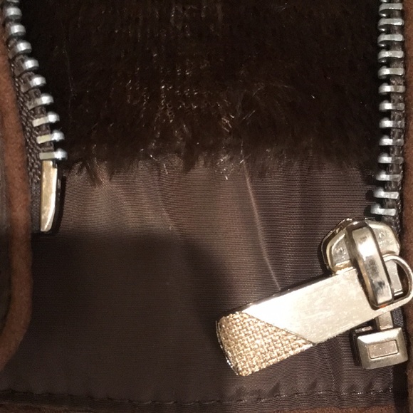 Vest - Picture 3 of 8